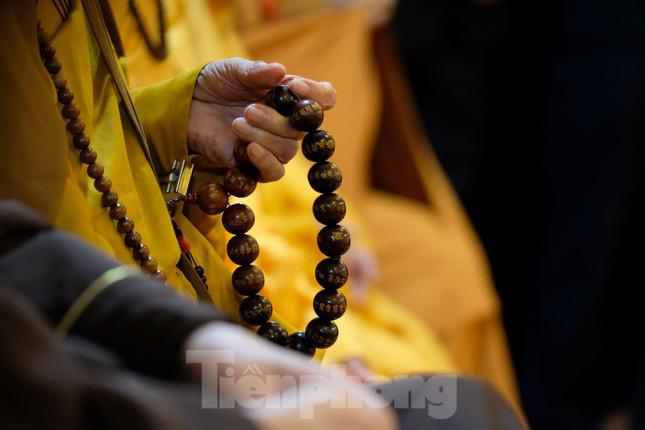 Các chư tôn thành kính tiễn biệt Đại lão Hòa thượng