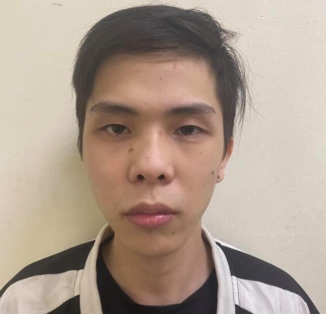 Đào Huy Hoàng tại trụ sở công an.