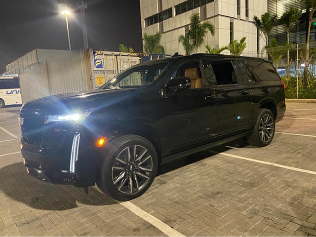 Ngắm xe - Đại gia Hoàng Kim Khánh tậu Cadillac Escalade ESV Sport để chở bà xã đi phượt