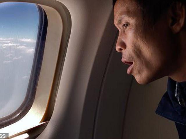 Tin tức trong ngày - Biểu cảm của "người rừng" Hồ Văn Lang lần đầu tiếp xúc thế giới văn minh được truyền thông quốc tế đăng tải khiến nhiều người xúc động