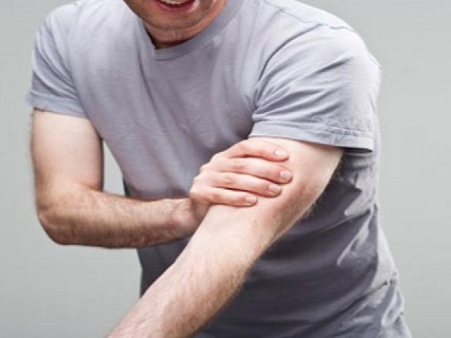 Sức khỏe đời sống - Thường xuyên tê bì cánh tay lúc ngủ có thể là tín hiệu cảnh báo của 4 căn bệnh nguy hiểm