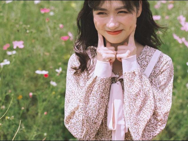 Bạn trẻ - Cuộc sống - Cô gái Nghệ An gây "sốt" với nét đẹp tựa Khánh Vân và Hoà Minzy