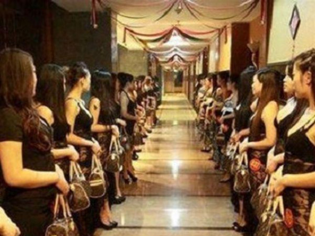 Thế giới - Phố đèn đỏ lớn nhất Trung Quốc ra sao sau đợt truy quét "lịch sử" kéo dài 44 ngày?