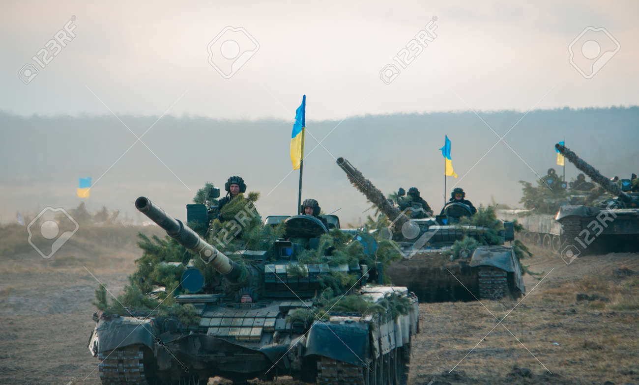 Các binh sĩ Ukraine trong một cuộc tập trận ở vùng Zhytomyr. Ảnh: 123RF