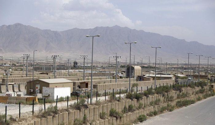 Cuộc giao tranh khốc liệt giữa FANR
và Taliban cũng đang diễn ra tại thung lũng Parwan gần căn cứ không
quân Bagram.