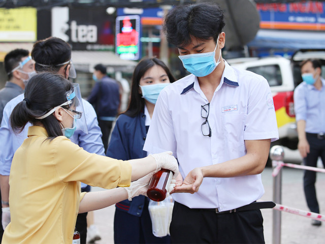 Sức khỏe đời sống - 3 lưu ý quan trọng trước, trong và sau khi tiêm vắc-xin COVID-19 cho trẻ