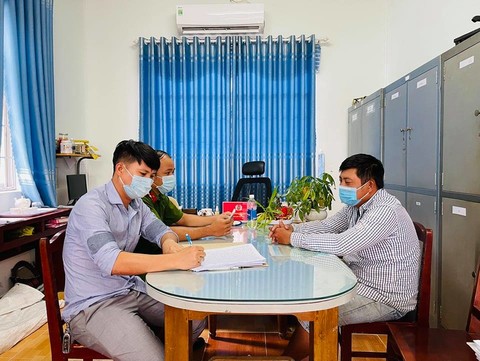 Công an làm việc với Đinh Văn Còn.