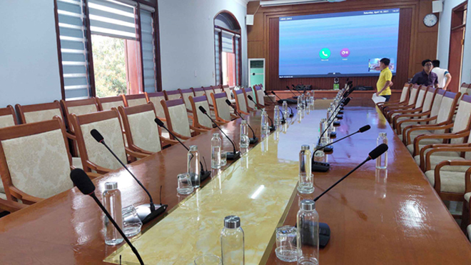 Hệ thống hội thảo Hai Audio không dây được sử dụng tại phòng họp