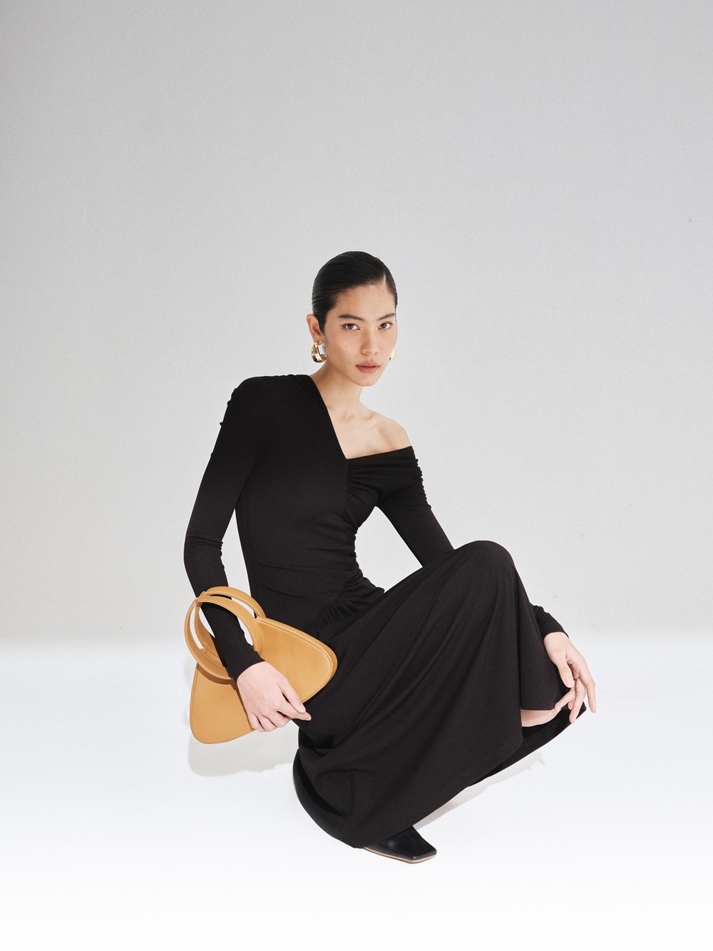 Nhà thiết kế Cường Đàm trở lại với bộ sưu tập mới.