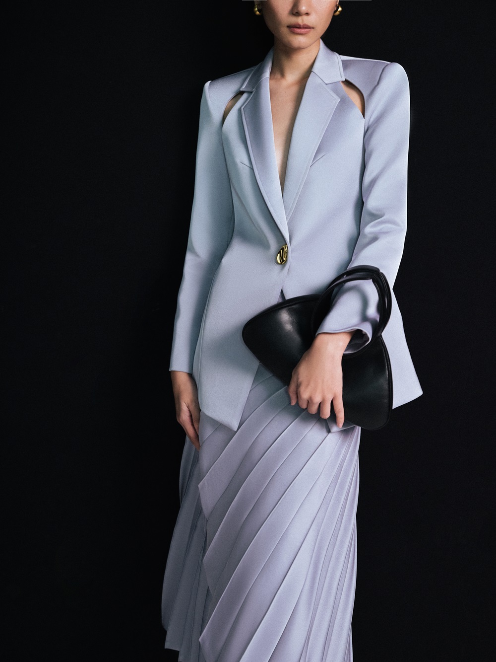 Các thiết kế trong bộ sưu tập mới nối tiếp ấn tượng cũ kết hợp với sáng tạo mới.