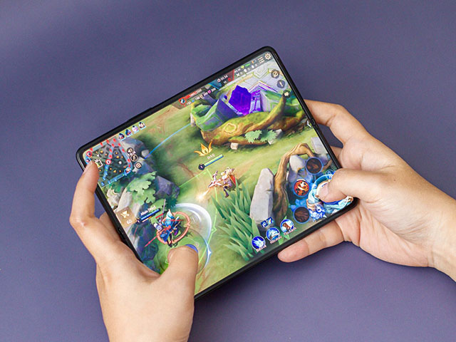 Thời trang Hi-tech - Top smartphone màn hình lớn, chip "trâu" sinh ra để chơi game