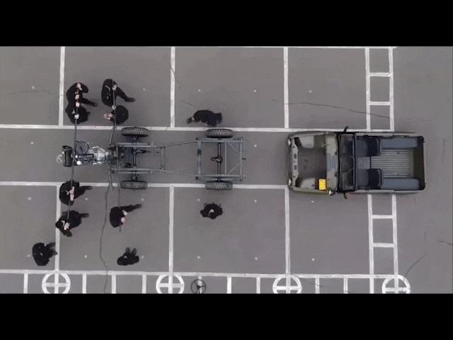 Ô tô - Choáng với màn tháo lắp ô tô chỉ trong 'nốt nhạc' của quân đội Nga