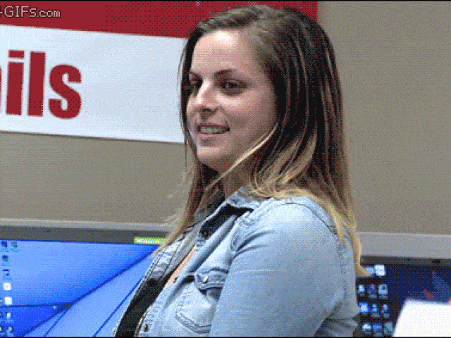 Tranh vui - "Chạy mất dép" với những màn dọa ma bá đạo trong mùa Halloween