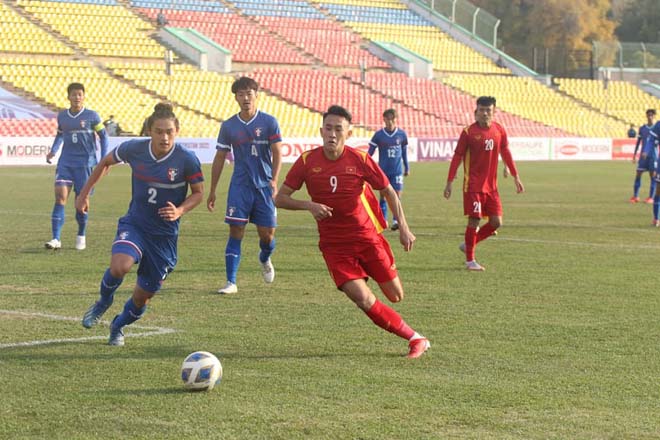 Các chân sút trẻ Việt Nam quá khó khăn ở khâu bàn thắng.