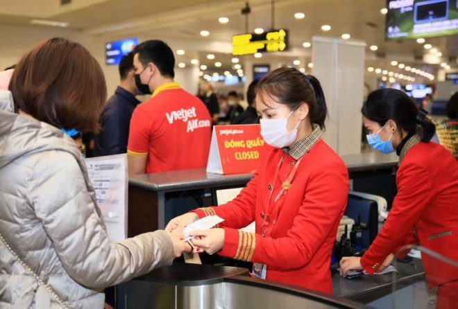 Khuyến khích hành khách chủ động khai báo y tế điện tử trước khi làm thủ tục hàng không.
