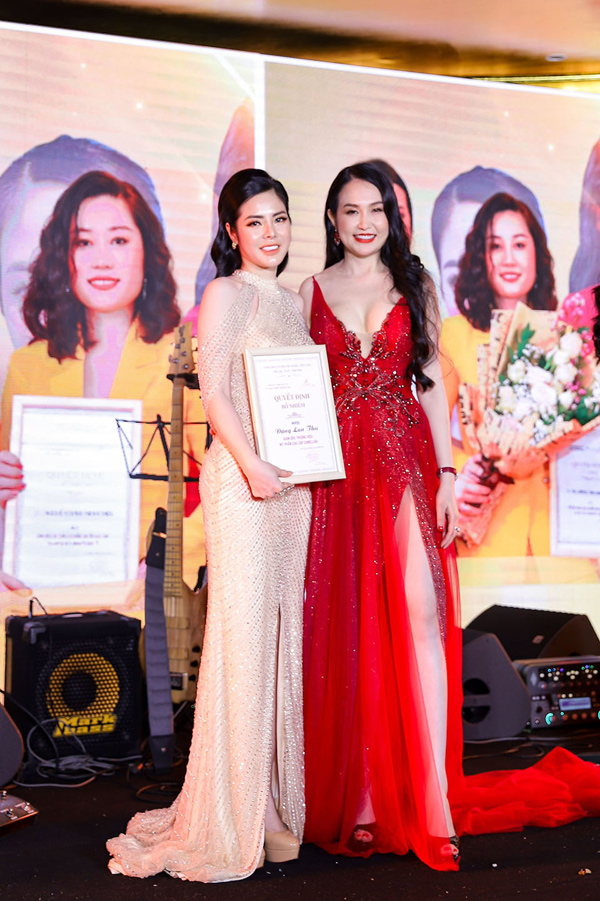 Lan Thu và Chủ tịch Trần Thu Hương (Hương Baby)