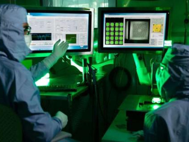 Sức khỏe đời sống - Sắp có miếng dán ngừa COVID-19, tiêm vắc-xin không cần kim?