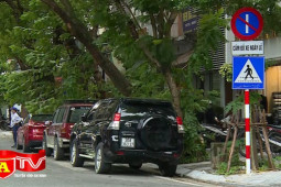 Tin tức trong ngày - Biển cấm đỗ xe theo ngày chẵn, lẻ không phát huy tác dụng