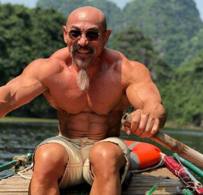 Ông Nhơn Lý nổi tiếng thế giới với hình ảnh chèo thuyền tại Ninh Bình