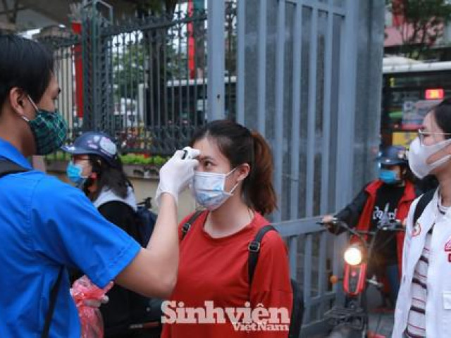 Giáo dục - du học - Từ tháng 11, sinh viên trường nào được đến trường?