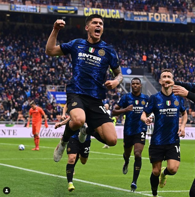Joaquin Correa ăn mừng bàn thắng giải tỏa áp lực cho "Nerazzurri"