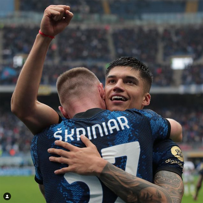 Joaquin Correa ghi bàn nâng tỷ số lên 2-0 cho Inter Milan