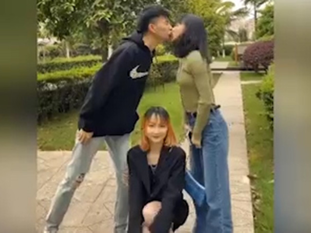 Cười 24H - Không đỡ nổi với những đứa bạn quá lầy lội