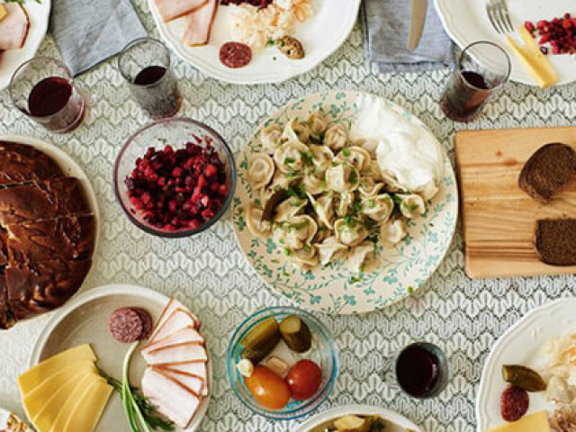 Ẩm thực - Thú vị về điều người Nga lo sợ khi mời khách tới nhà