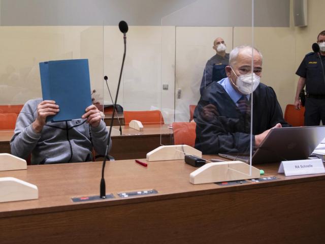 Thế giới - Đức: Thợ điện thiến 8 người đàn ông trên bàn bếp