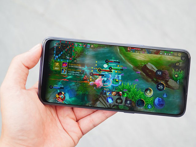 Thời trang Hi-tech - Những điện thoại chưa tới 6 triệu chơi game tốt, thiết kế cao cấp