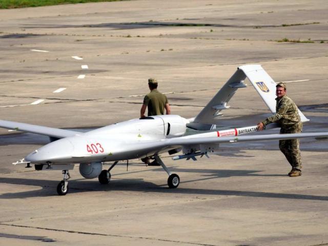 Thế giới - Quốc gia không hề có chiến đấu cơ, đổ tiền mua UAV của Nga và Thổ Nhĩ Kỳ