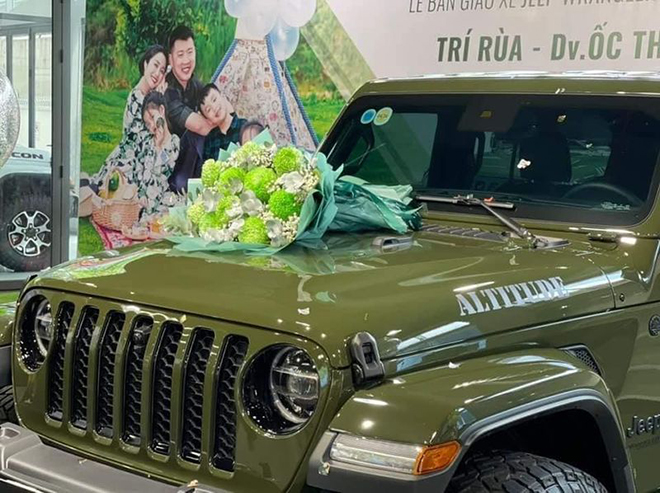 Ốc Thanh Vân tậu Jeep Wrangler Sahara bản Altitude giá gần 3,6 tỷ đồng - 4