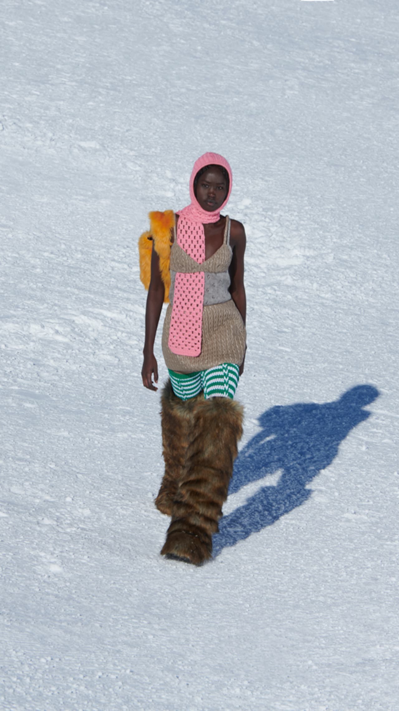 Phong cách quần áo trượt tuyết sang trọng lên ngôi trong mùa đông 2021 - 5