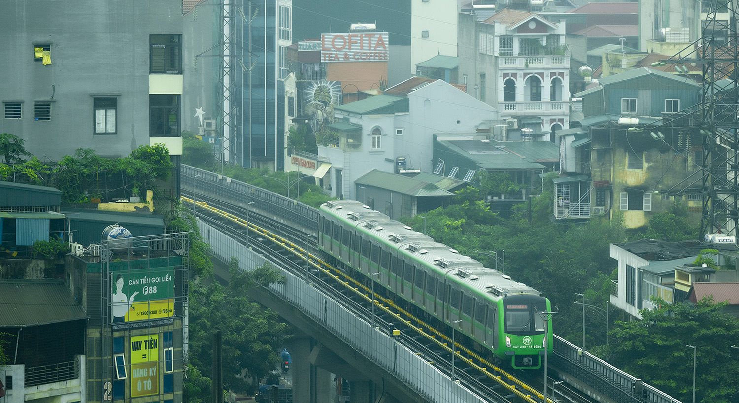 Dự án đường sắt Cát Linh - Hà Đông bắt đầu được triển khai xây dựng từ tháng 10/2011, tổng mức đầu tư hơn 18.000 tỷ đồng bằng vốn vay ODA của Trung Quốc theo Hiệp định khung ký ngày 30/5/2008 giữa hai Chính phủ Việt Nam - Trung Quốc.