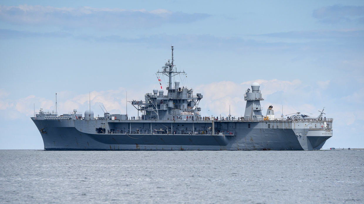 Tàu chiến Mỹ&nbsp;USS Mount Whitney.