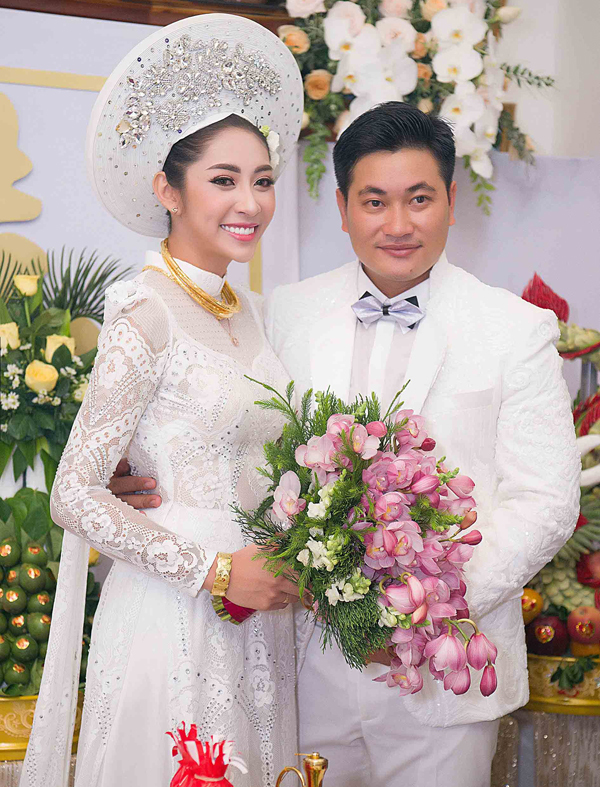 Hoa hậu Đặng Thu Thảo và chồng doanh nhân trong đám cưới năm 2018