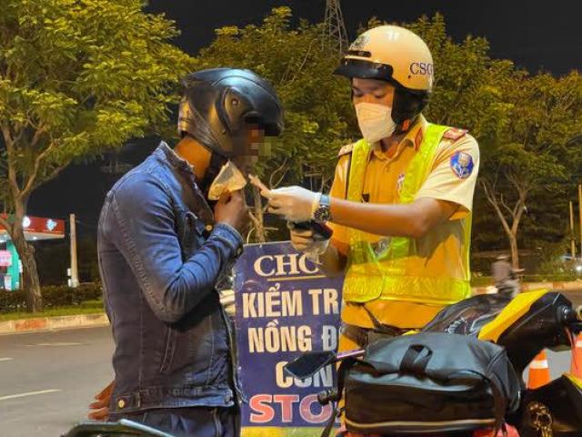 Tin tức trong ngày - CSGT nói gì sau một tuần "dân nhậu" tái xuất?