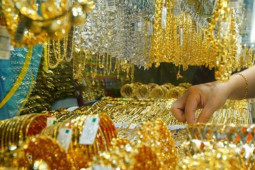 Kinh doanh - Giá vàng hôm nay 3/11: Thị trường lặng sóng chờ tín hiệu mới