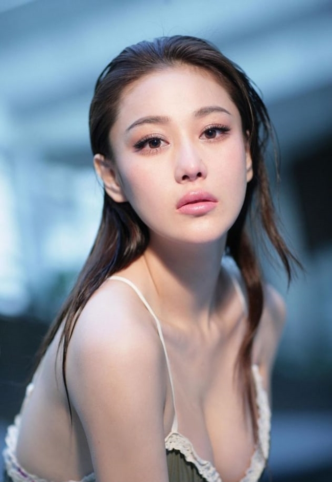 Người đẹp cũng được xếp trong danh sách "mỹ nhân ngực khủng" của Trung Quốc.

