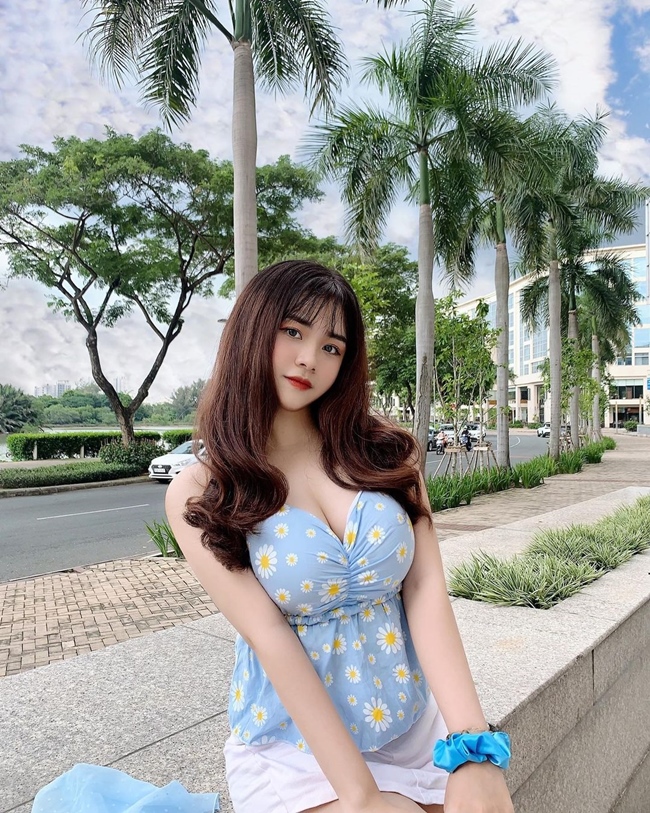 Nàng hot girl là một trong những minh chứng cho quan niệm 'mặt thiên thần, body ác quỷ' người ta thường nhắc.
