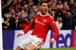 Huyền thoại Liverpool nể phục Ronaldo, tin Solskjaer không ra đi dù MU thua derby