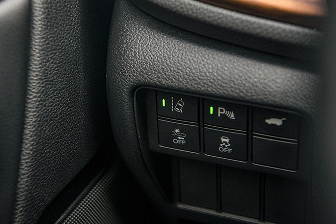 Người dùng chia sẻ về các tính năng an toàn trên xe Honda CR-V mới - 5