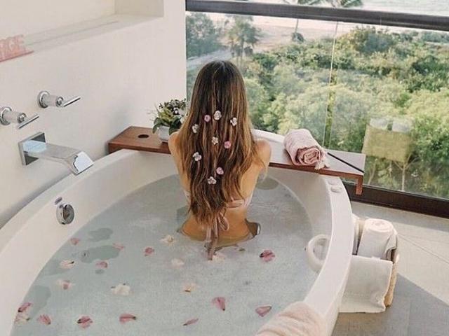 Làm đẹp - Tự làm xà phòng nghệ tại nhà giúp da chữa lành tổn thương mùa thu đông