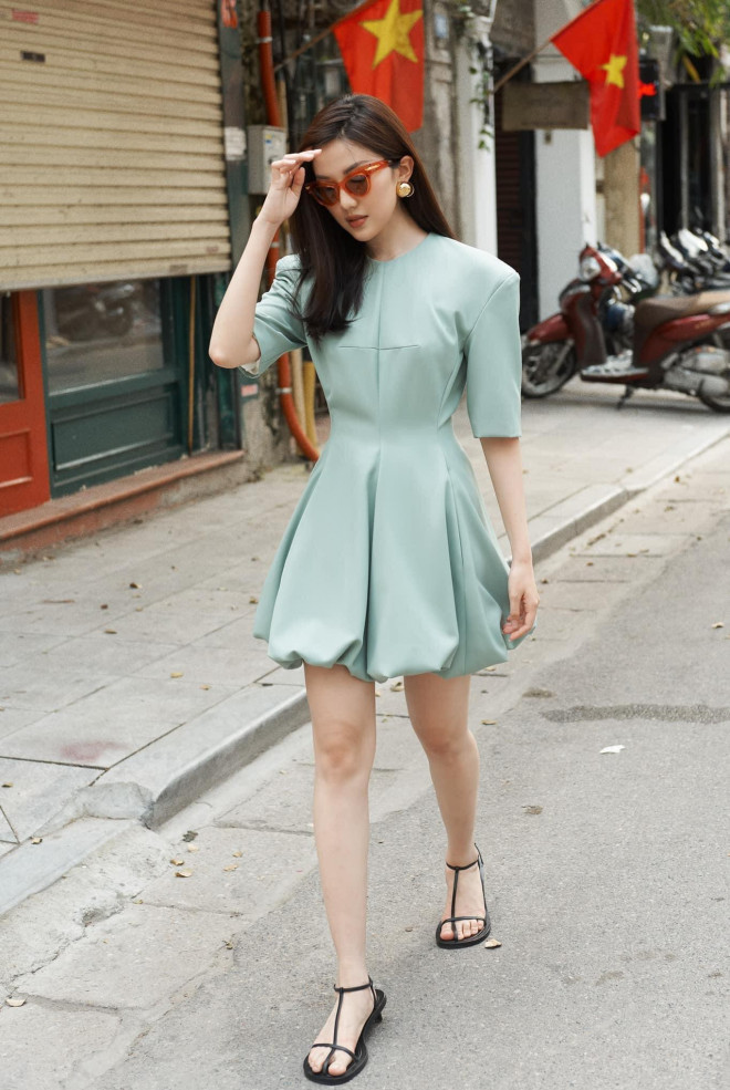 Dàn mỹ nhân "Hương Vị Tình Thân" và "11 Tháng 5 Ngày" so kè đôi chân cực phẩm - 4