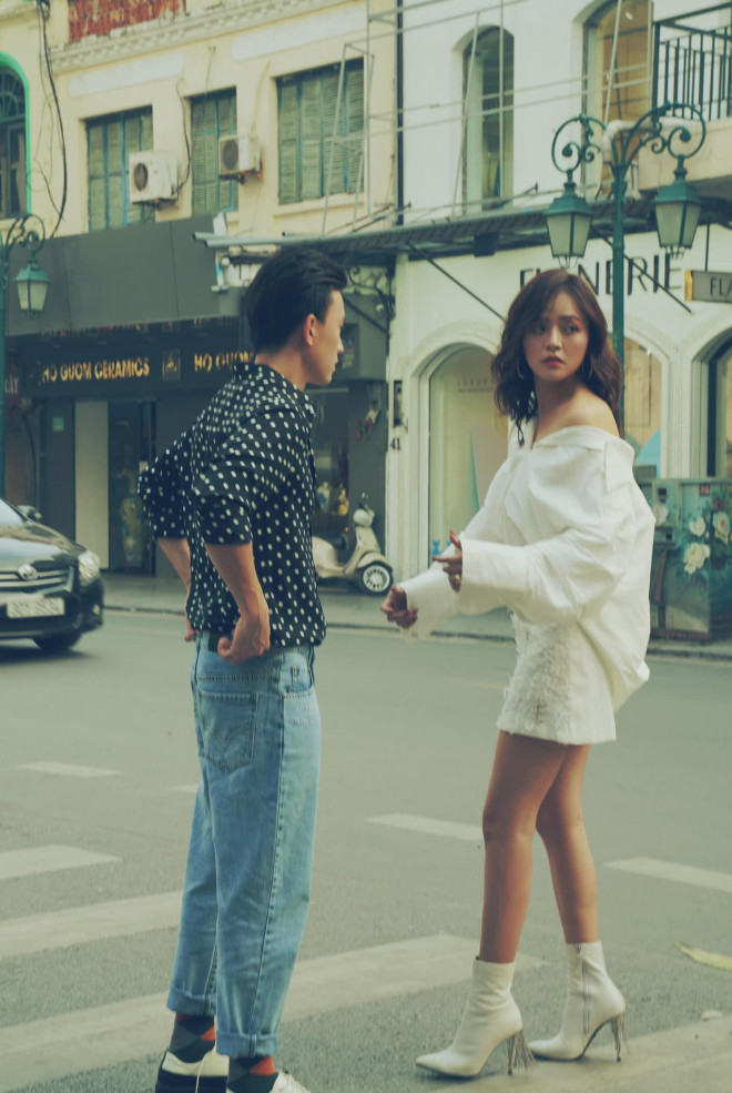Dàn mỹ nhân "Hương Vị Tình Thân" và "11 Tháng 5 Ngày" so kè đôi chân cực phẩm - 12