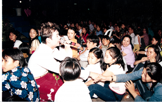 Nam ca sĩ ở thởi điểm "đắt show".