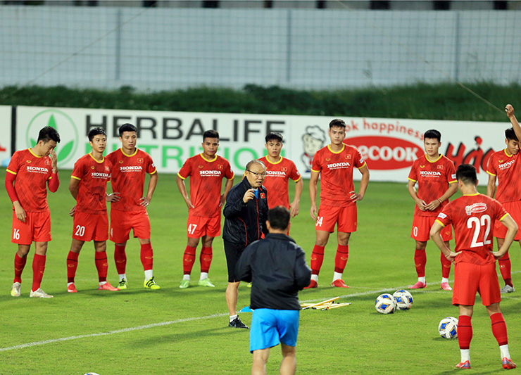 HLV Park Hang Seo trở lại dẫn dắt ĐT Việt Nam chuẩn bị đấu Nhật Bản.