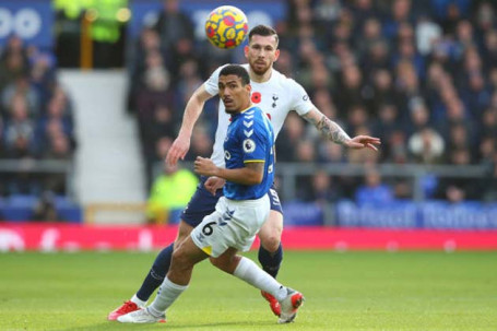 Video bóng đá Everton - Tottenham: Tiếc nuối cột dọc & pha "bẻ còi" vì VAR (Vòng 11 Ngoại hạng Anh)