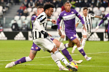 Kết quả bóng đá Juventus - Fiorentina: Bước ngoặt thẻ đỏ, người hùng phút 90+1 (Vòng 12 Serie A)