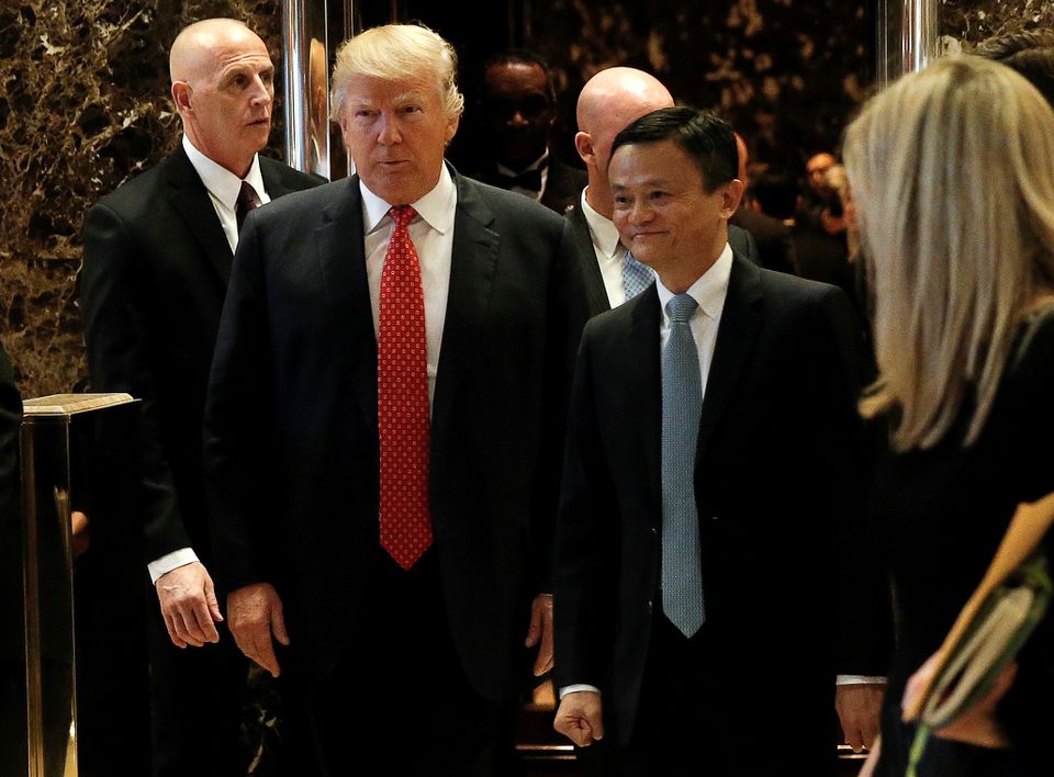 Tỉ phú Jack Ma gặp ông Trump vào ngày 9.1.2017.